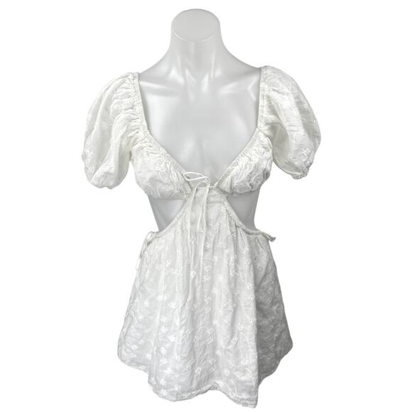 SABO Eilish White Floral Embroidered Cutout Puff Short Sleeve Mini Dress Size XS - Picture 1 of 6